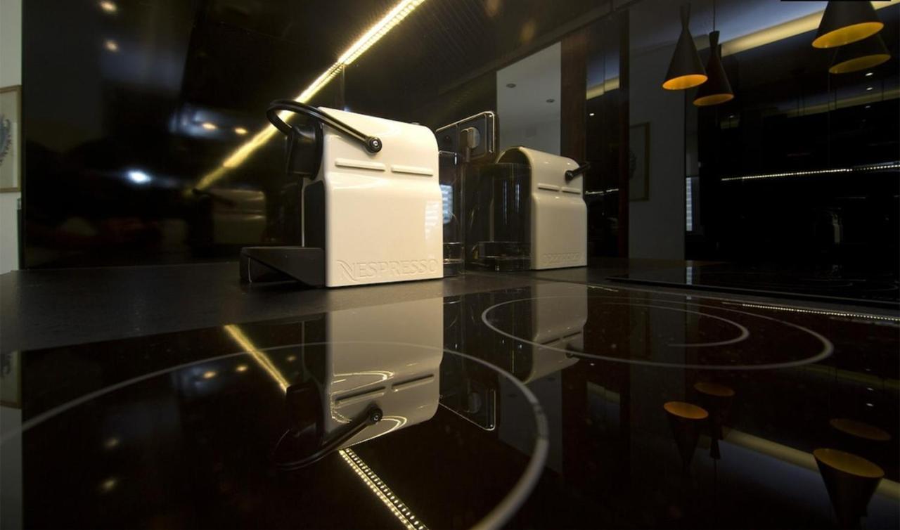 Amazinn Places Embajadores I Madrid Exteriör bild